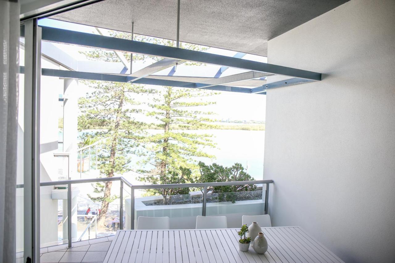 Rumba Beach Resort Caloundra Ngoại thất bức ảnh A balcony