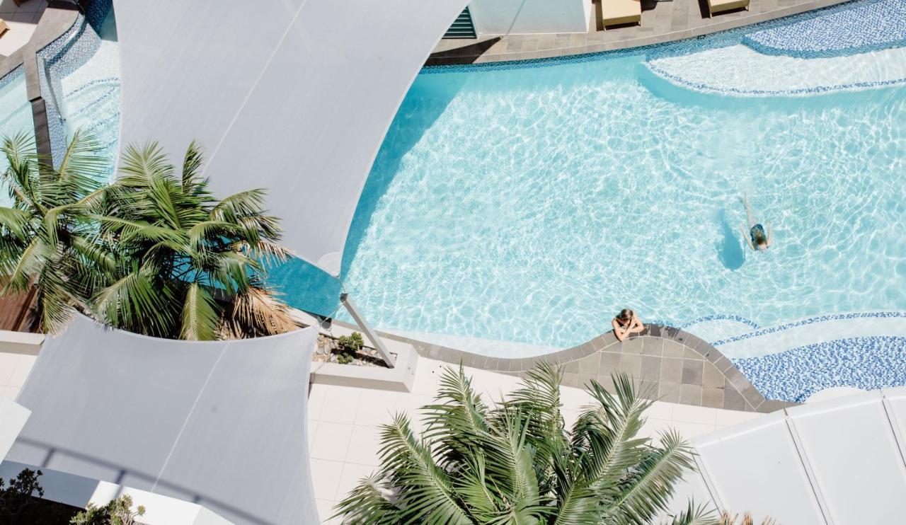 Rumba Beach Resort Caloundra Ngoại thất bức ảnh The pool at the hotel